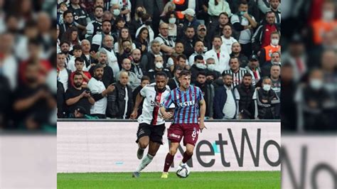 Trendyol Süper Lig: Beşiktaş: 1 - Trabzonspor: 0 (İlk yarı)